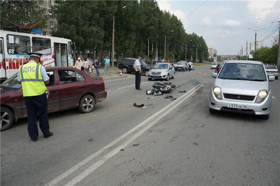 Новости нижний нижний вчера. ДТП вагонка Нижний Тагил. Авария в Нижнем Тагиле сегодня на Вагонке. Нижний Тагил авария вагонка.