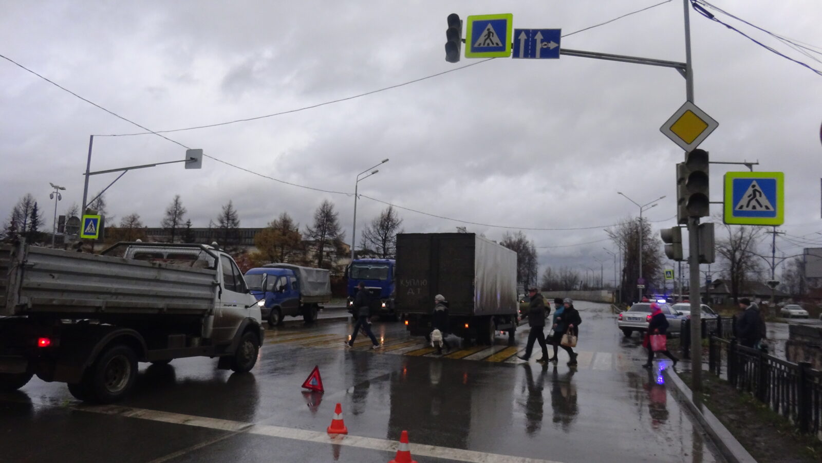 Напротив проходной УВЗ сбили пешехода – мужчина с тяжёлыми травмами в  больнице | Всe нoвoсти Нижнегo Тaгилa