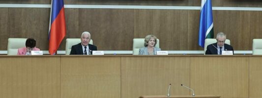 Людмила Бабушкина нацелила муниципалитеты на активную помощь проблемным семьям региона