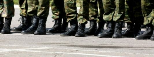 Владимир Путин одобрил круглогодичный призыв в армию