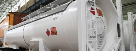 Предприятие из Нижнего Тагила поставило Газпрому партию первых в России автомобильных цистерн для сжиженного газа