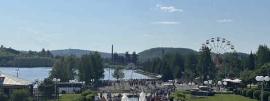 Мэру Нижнего Тагила не понравилось, как в городе убирают парки и скверы