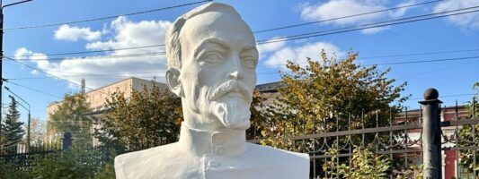 В парке Нижнего Тагила установили бюст Феликса Дзержинского