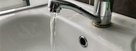 В Нижнем Тагиле сразу две аварии на сетях: воды нет в двух районах