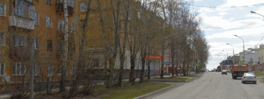 Никакой зелени? Ресурсники Нижнего Тагила запретили высаживать деревья на обновлённой улице Октябрьской революции