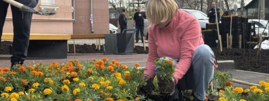 В Нижнем Тагиле польют цветники за полтора миллиона