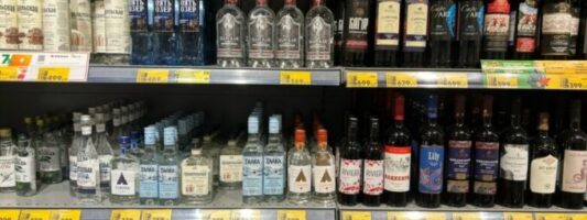 На Урале с осени 2026 года ограничат продажу алкоголя
