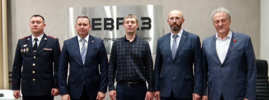 Житель Нижнего Тагила, остановивший порчу остановки, получил награду