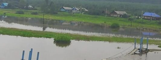 В пригороде Нижнего Тагила сохраняется сложная паводковая обстановка: за ночь вода поднялась на 40 см