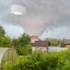 Ураган устроил погром в Нижнем Тагиле, жители сняли смерч