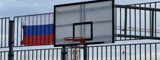 Директор «Юпитера»: спортплощадку за «Президентским» доведут до ума в течение месяца